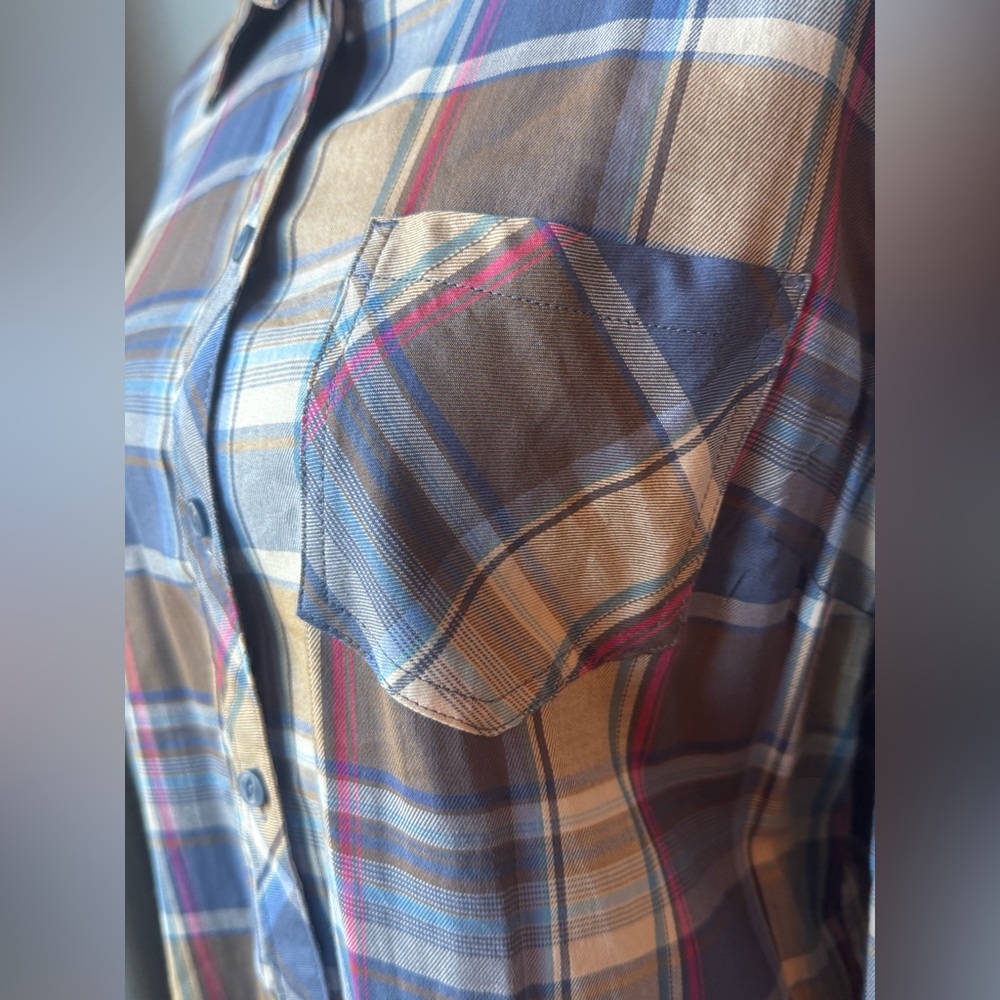Bit & Bridle Multicolor Plaid Button Down Shirt EUC Large - Picture 7 of 9